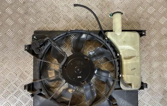 Hyundai i30 Electric radiator cooling fan 