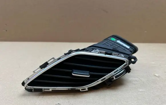 Hyundai i40 Dash center air vent grill 974203Z000