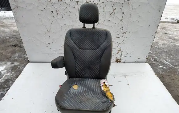 Opel Vivaro Front driver seat 