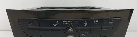 Mercedes-Benz E W211 Hazard light switch A2116800552