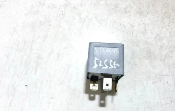 Audi A4 S4 B5 8D Other relay 443951253k 899512000