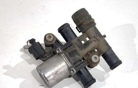 Audi Q8 Coolant heater control valve 8E0820036