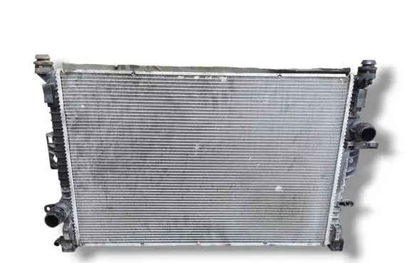 Volvo V70 Coolant radiator 30792221