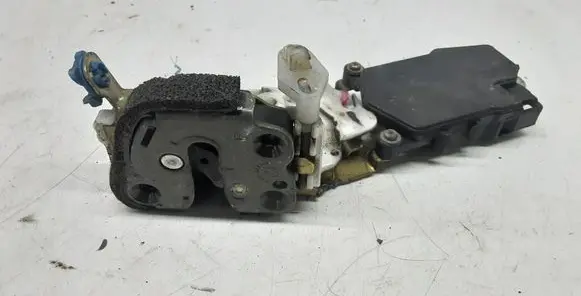 Subaru Forester SF Front door lock