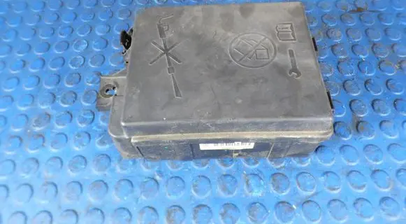 Opel Corsa E Fuse box set CART39068005 39068005 0000936