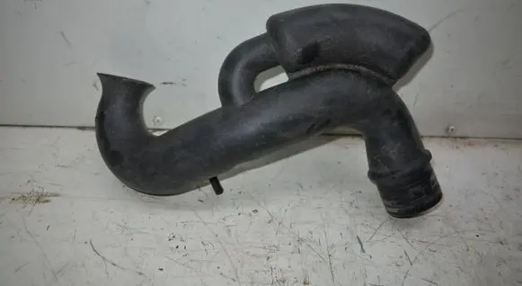 Volkswagen Up Air intake duct part 04C129618F