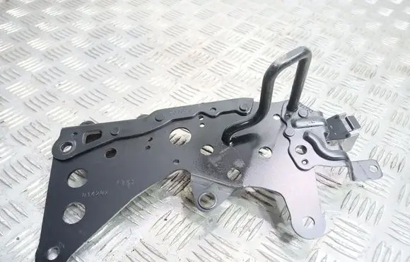 BMW X5 E53 Seat back rest lock catch 7059615