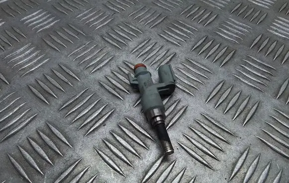 Lexus ES 250 - 300 - 330 Fuel injector 2325025020