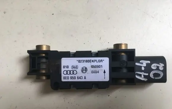 Audi A4 S4 B6 8E 8H Airbag deployment crash/impact sensor 8E0959643A