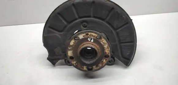 Volkswagen Golf VI Front wheel hub