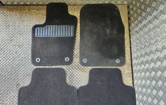 Jeep Grand Cherokee Car floor mat set 6RP49TRMAA