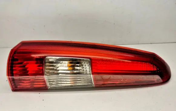 Volvo V70 Rear/tail lights 9154493