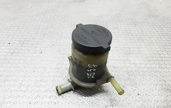 Toyota Corolla Verso E121 Power steering fluid tank/reservoir
