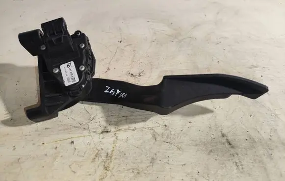 Opel Zafira A Accelerator throttle pedal 9202341