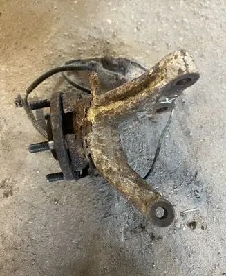 Hyundai Tucson JM Front wheel hub spindle knuckle