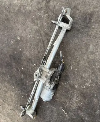 Volkswagen Polo IV 9N3 Front wiper linkage and motor 0390241524 6Q1955119A