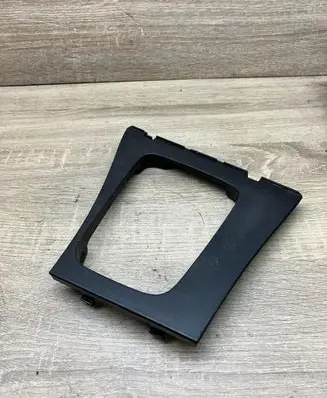 Volvo V70 Gear shifter surround trim plastic 9192967