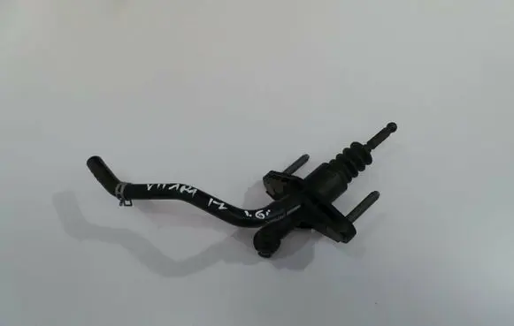 Clutch slave cylinder