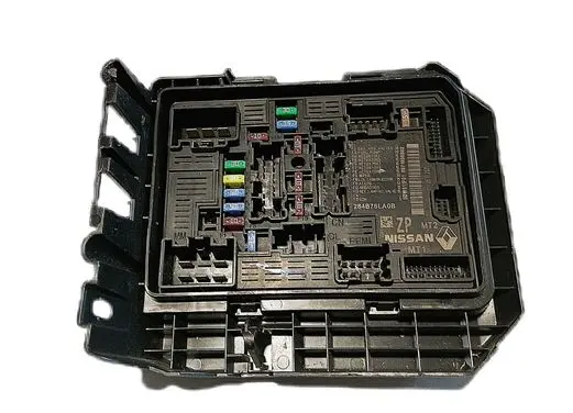 Nissan Juke II F16 Fuse module 284B76LA0B