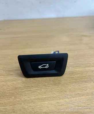 BMW 5 F10 F11 Tailgate/boot open switch button 927511902 D5428