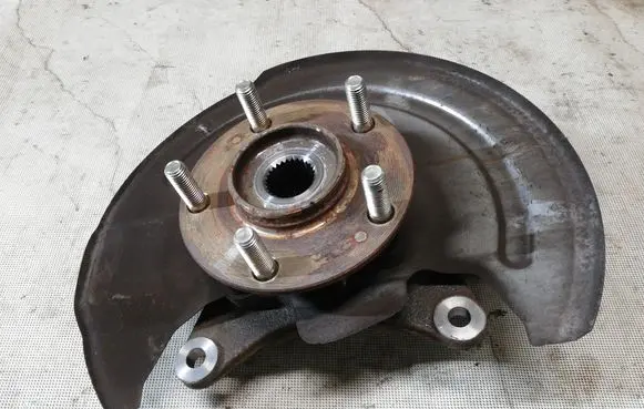Mitsubishi Outlander Front wheel hub spindle knuckle