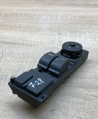 Ford Focus Electric window control switch 3M5T14529CF 03168004