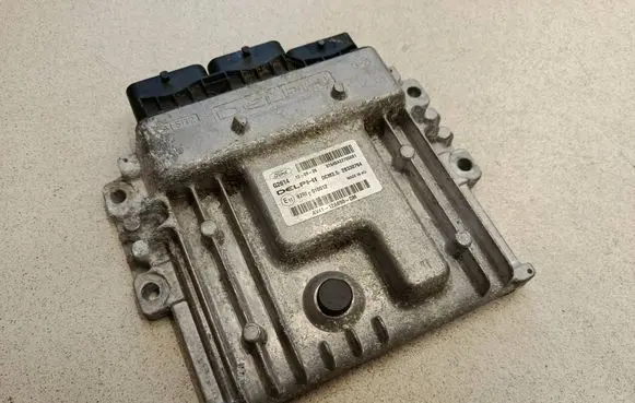 Ford Kuga I Engine control unit/module AV4112A650DM 0764SA22700681 28330764