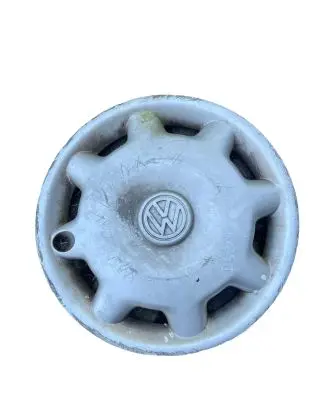 Volkswagen Golf III R14 wheel hub/cap/trim 1HM601147A