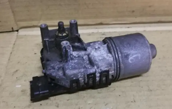 Renault Twingo II Wiper motor 0390241541