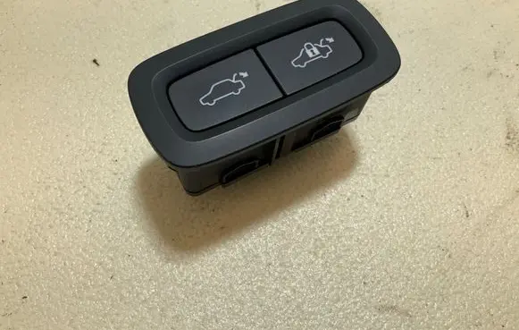 Polestar 2 Tailgate/boot open switch button 3868780750
