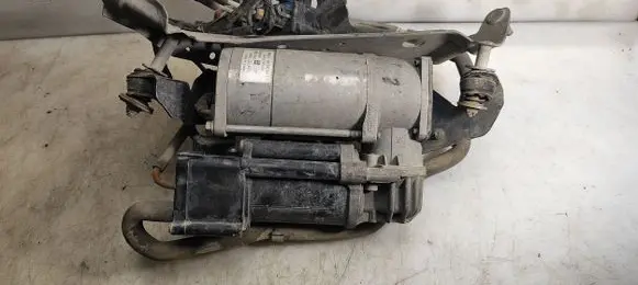 Mercedes-Benz C W205 Air suspension compressor/pump 4430200191 SCM765 26071610