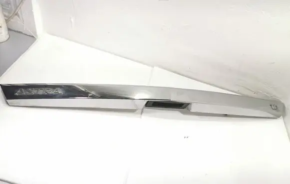 Opel Astra H Tailgate trim 461088395