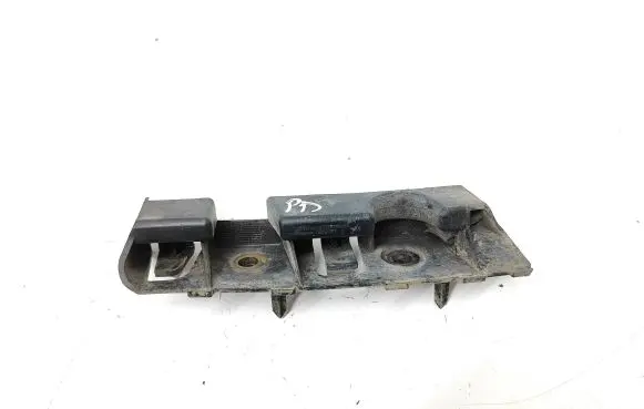 Front bumper mounting bracket