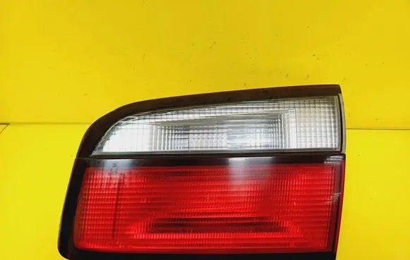 Mazda 626 Tailgate rear/tail lights