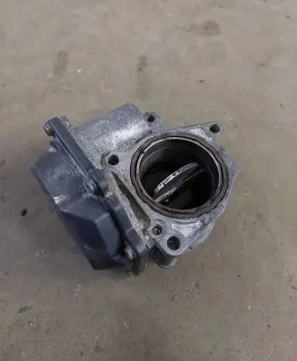 Volkswagen Caddy Throttle valve 03G128063Q A2C53380146