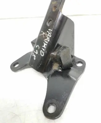Mitsubishi Pajero Engine mounting bracket