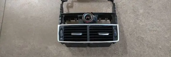 Audi A8 S8 D3 4E Rear air vent grill 4E0819203A