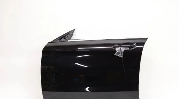 Mercedes-Benz CLA C117 X117 W117 Front door 5775753