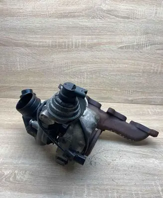 Volkswagen Caddy Turbo 03L253016T 7786882 03L131111J