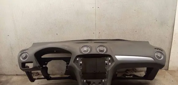 Ford Mondeo MK IV Dashboard 