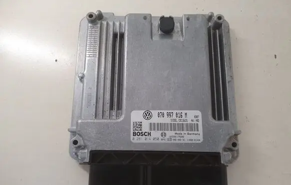 Volkswagen Transporter - Caravelle T5 Engine control unit/module 070997016M