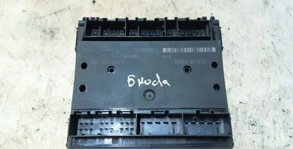 Skoda Fabia Mk1 (6Y) Light module LCM 6Q1937049C 5WK48212C