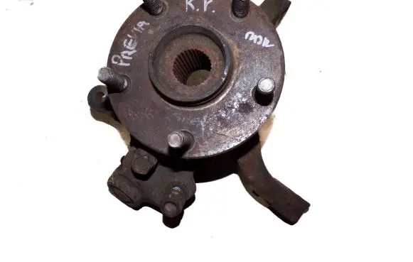 Toyota Previa (XR30, XR40) II Front wheel hub spindle knuckle
