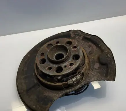 Mercedes-Benz E W211 Rear wheel hub A2113508308 2113508308