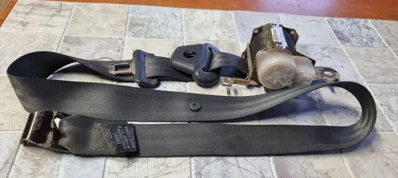Hyundai Trajet Third row seat belt 89850603A000 045257