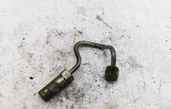 Nissan X-Trail T30 Fuel injector supply line/pipe NOCODE