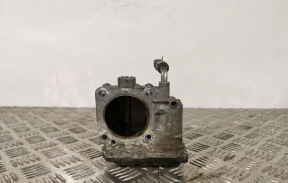 Suzuki Grand Vitara II Throttle valve