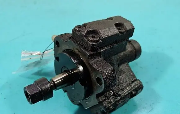 BMW 5 E39 Fuel injection high pressure pump 0445010009 IMPRK1546135