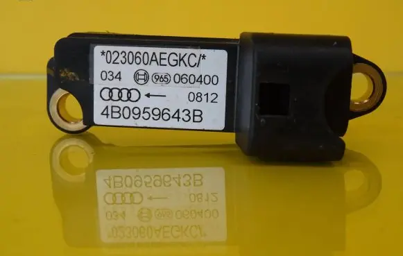 Audi A6 S6 C6 4F Airbag deployment crash/impact sensor 4B0959643B
