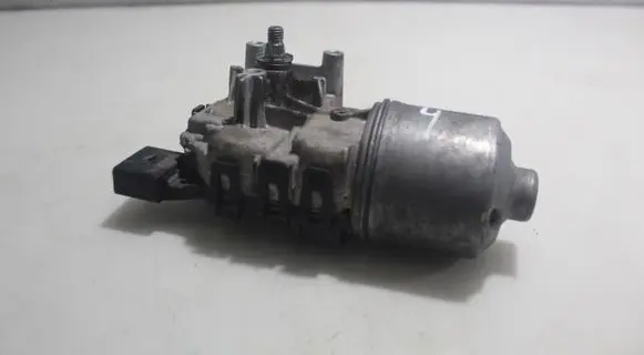 Volkswagen Polo Wiper motor 0390241524